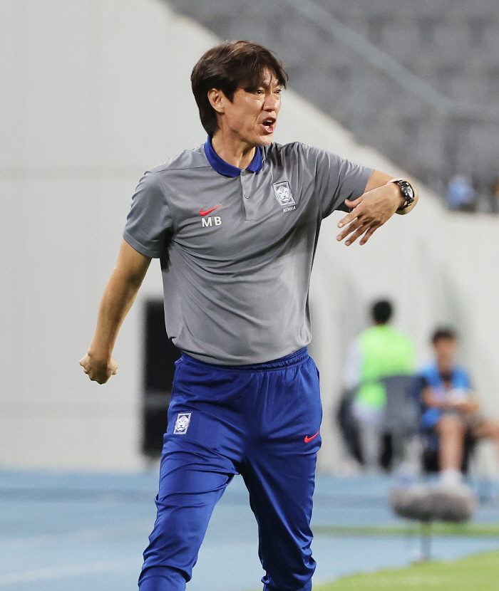  Kang Sang-yoon → Lee Ho-jae's debut goal celebration Coach Hong Myung-bo should have scored one or two more goals in the first half. A match between Korea and Japan is a must-win (professional)