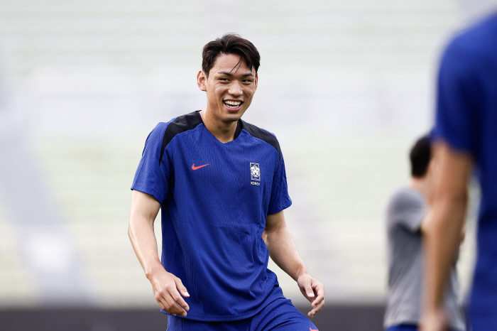  Oh Se-hoon is waiting again → Lee Ho-jae's first starter Hong Myung-bo is expected to change all of the best 11 players...Kim Tae-hyun, 5 A-match debuts