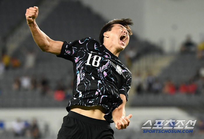  Anyway, Kang Sang-yoon → Lee Ho-jae's A match debut goal against Korea and Japan...Hong Myung-boo overpowered Hong Kong 20 → 2 games won