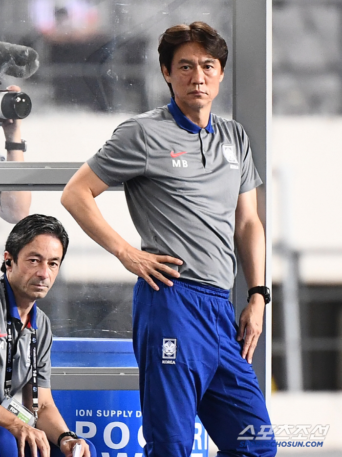 Anyway, Kang Sang-yoon → Lee Ho-jae's A match debut goal against Korea and Japan...Hong Myung-boo overpowered Hong Kong 20 → 2 games won