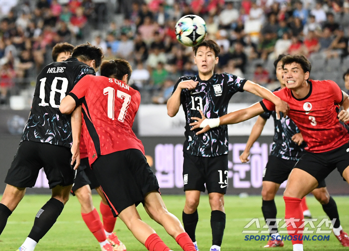 Anyway, Kang Sang-yoon → Lee Ho-jae's A match debut goal against Korea and Japan...Hong Myung-boo overpowered Hong Kong 20 → 2 games won
