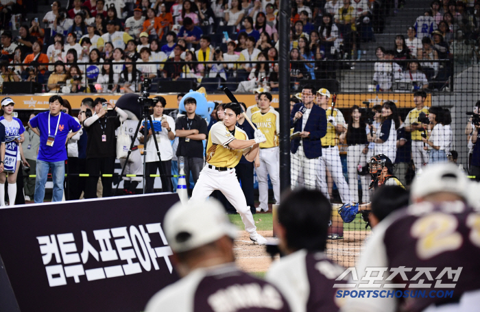  Home Run The B watching Kiwoom Lee Joo-hyung fans and teammates