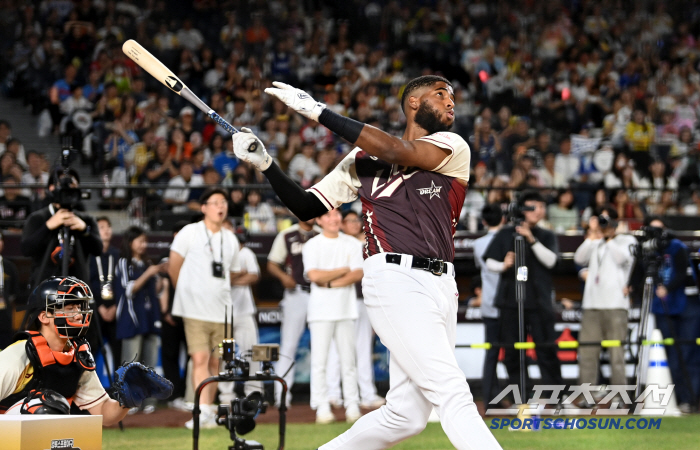  Home Run Derby winner Diaz's powerful swing