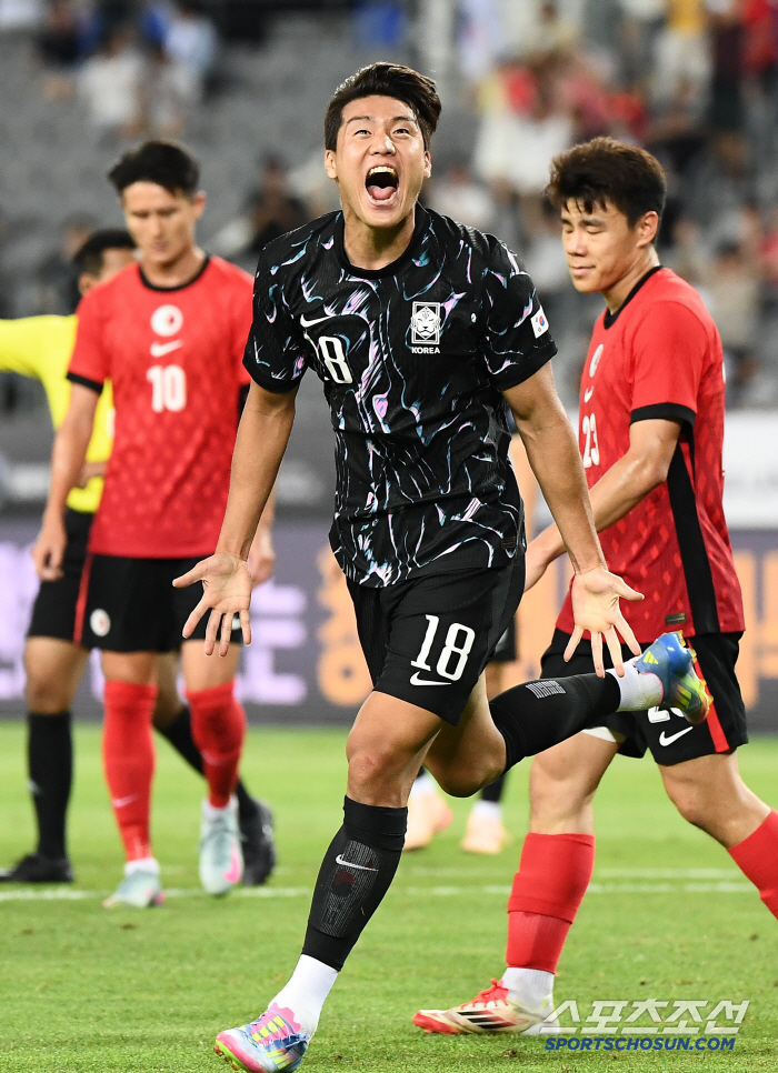  Lee Hojae's cheers for scoring an additional goal