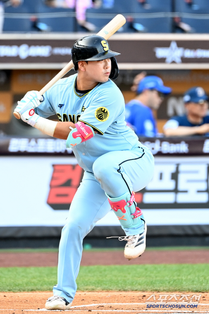  Managing Director Yun Junho's Sharp Strike
