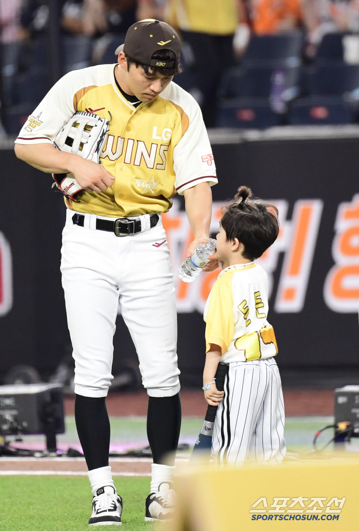  Outing for the All-Star Game with Park Hae-min's son