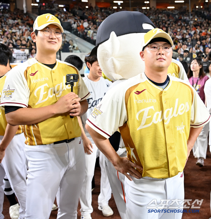  Seohyun, Doyoon, Home Run The B