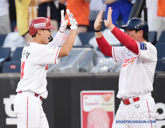  SSG Choi Yoon-seok's thrilling two-run timely hit
