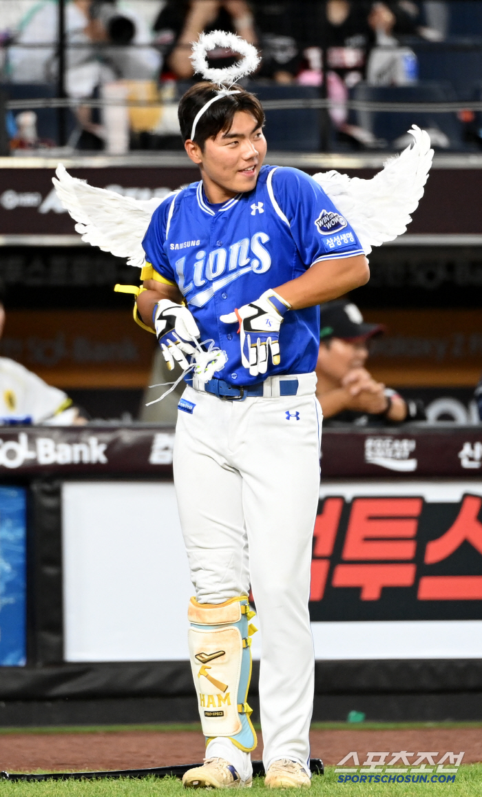  Suho, your own guardian angel
