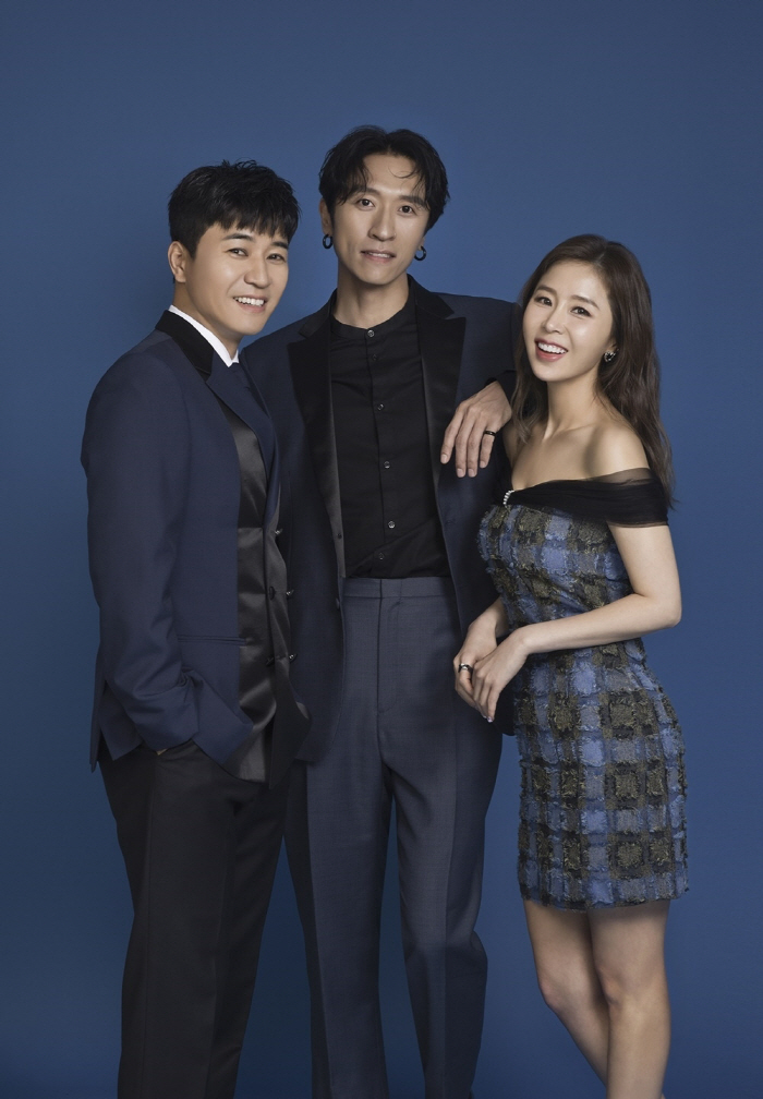 Shinji's Marriage Controversy Comes Back With Koyote Sgt. Soonjung Composer's Hand 