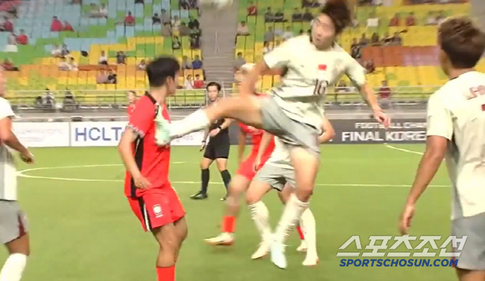 What's wrong with Shaolin Soccer → Jeon Yoo-kyung, born in 2004, finally canceled the call-up...Ji So-yeon has a flying kick and a warning of injury