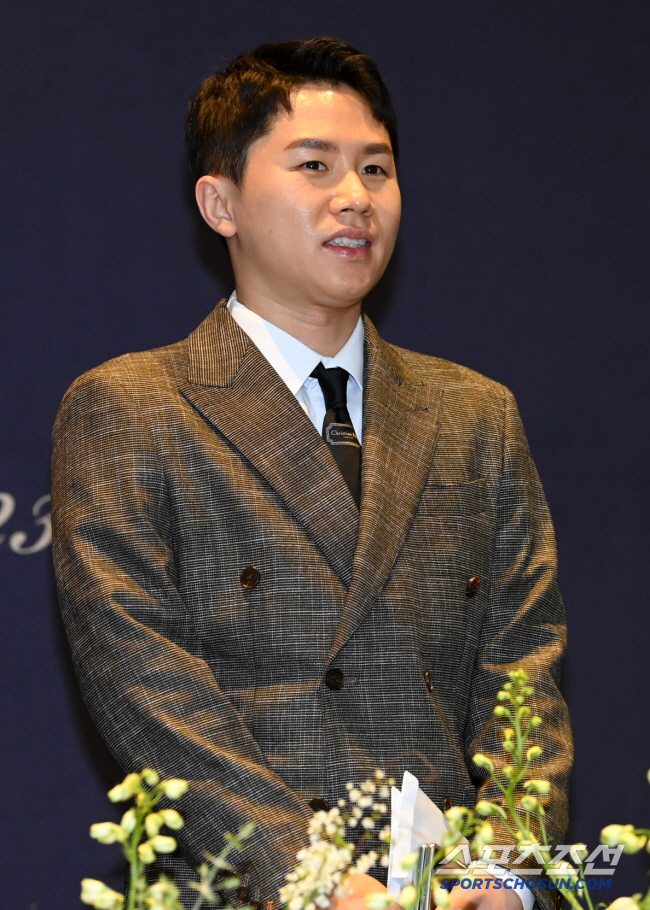 Yang Se-hyung, who was eliminated for cheating, failed the Korean chef exam twice