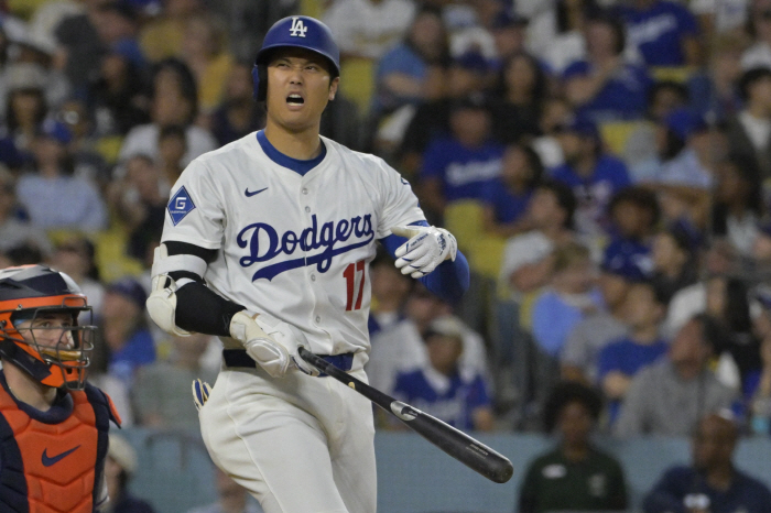 Crow Armstrong 5050 if you achieve it? Many MVP votes will leave Ohtani. No, 40.4 million 