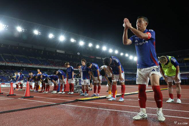 The first situation in Japanese history to become a reality. Is it a relegation after all, and it is still very difficult to remain in last place