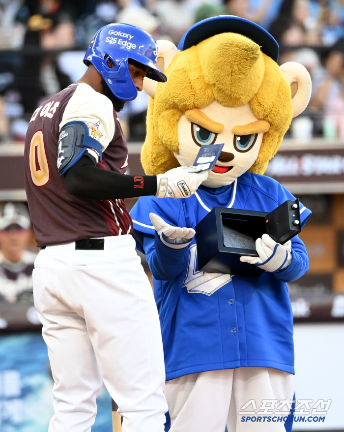 A hot batting battle! For the second year in a row, Nanum All-Star laughed...Park Dong-won and Kim Tae-gun Home Run → Kim Seo-hyun SV 