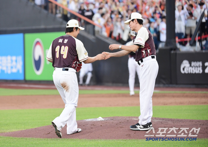 A hot batting battle! For the second year in a row, Nanum All-Star laughed...Park Dong-won and Kim Tae-gun Home Run → Kim Seo-hyun SV 