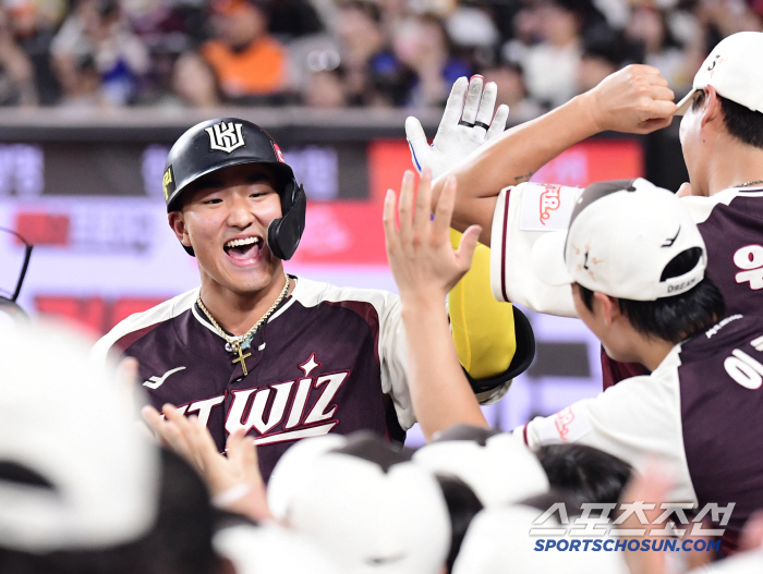 A hot batting battle! For the second year in a row, Nanum All-Star laughed...Park Dong-won and Kim Tae-gun Home Run → Kim Seo-hyun SV 