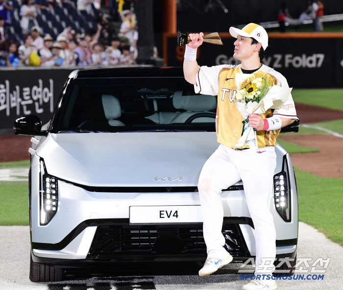I had an EV4, but.. Park Dongwon, goofy confession! Park Sang-won (Yonsei University) Good academic background envy.. I'm a high school graduate