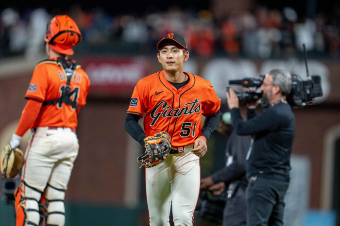 Lee Jung-hoo, who beat Ohtani's two-run shot, made a triple in the final of the re-game, and the MVP of the historical match 7LAD is a ruin