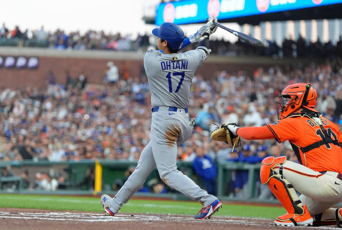 Lee Jung-hoo, who beat Ohtani's two-run shot, made a triple in the final of the re-game, and the MVP of the historical match 7LAD is a ruin