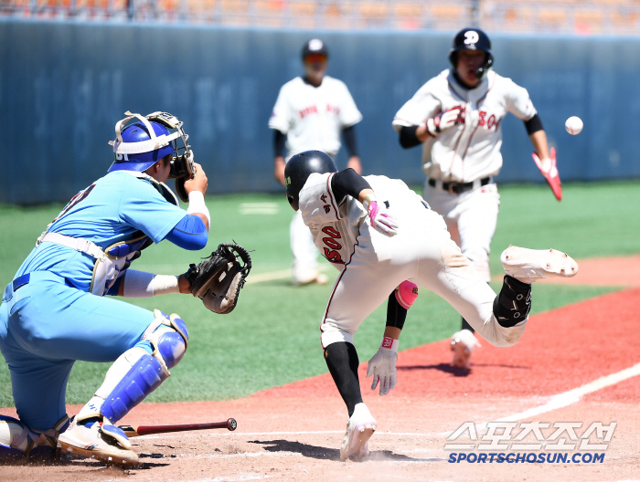  Deoksu High School Choi Soo-wan succeeded in frog bunting with full base