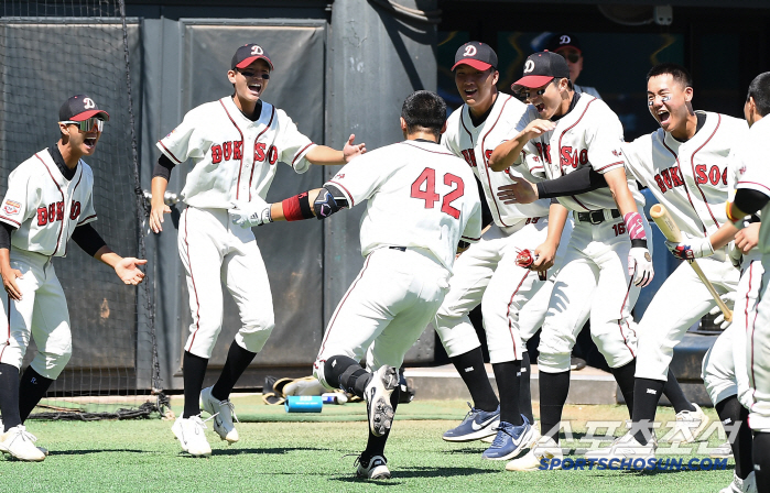  Deoksu High School, Seol Jaemin, two-run shot with a head start