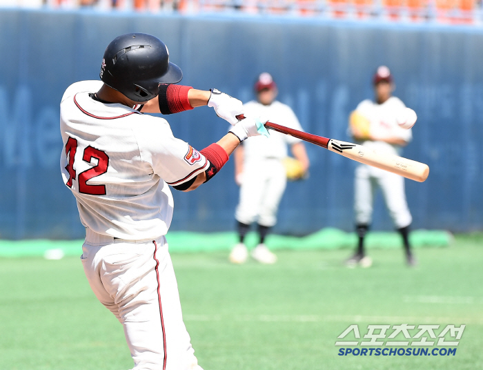  Deoksu High School, Seol Jaemin, two-run shot with a head start