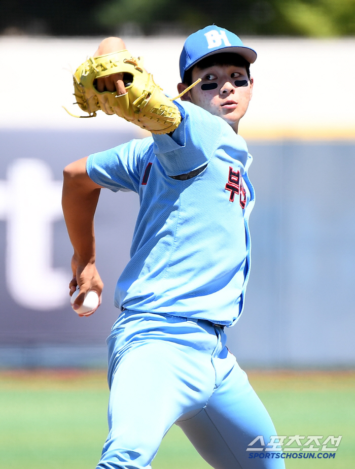  Ha Hyunseung who came to the rescue team in the 2nd inning