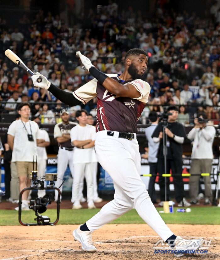 22 of 29 dispelled doubts at the end of Lapakrun, Diaz was the strongest home run hitter