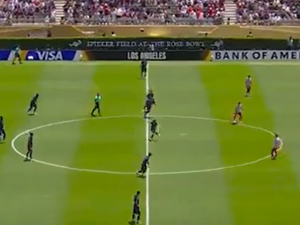 As soon as the game started, the crazy kickoff tactic that could come from far away, the strongest PSG is different