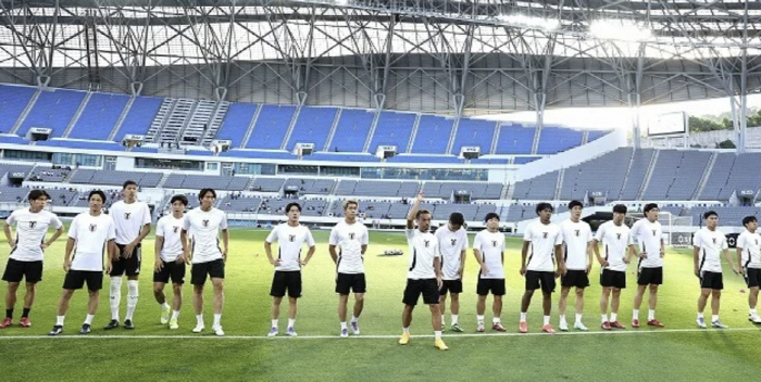 Did you forget the fiasco three years ago? 214 spectators → The worst ever box office failure in the history of the competition has exceeded 1,000 thanks to the Korean mocking holiday