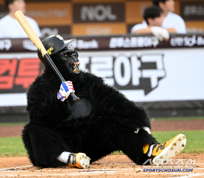 Do you happen to have a foreign ancestor?The batting machine and the home run king all admired! He also predicted the best hitter in the second half of the year