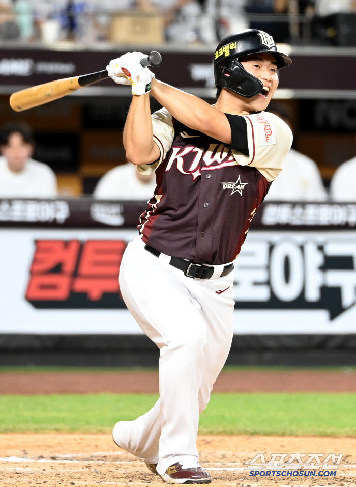 Experiencing the second flow of the at-bat national team closure for the first time in five years...I thought Seohyun could hit a fastball