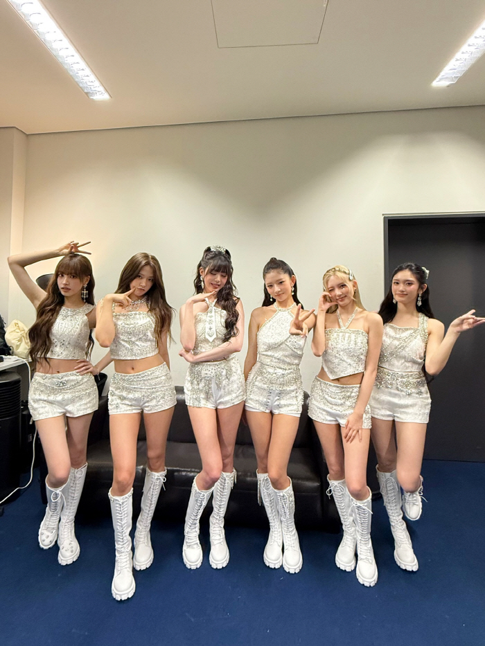 IVE Proves Global Power at Lollapalooza Berlin, Fans Sing Along in Korean