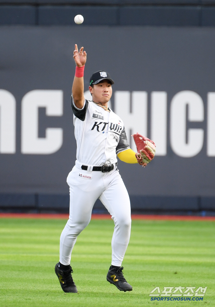 Kim Do-young also rose in July...Is the batting average of 500 real or will it exceed Noh Si-hwan