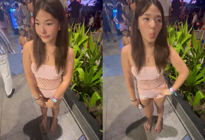 Lee Beom-soo divorced Lee Yun-jin's daughter So-eul, is she 14 years old?Wearing a tube top with a bold look and showing off your maturity
