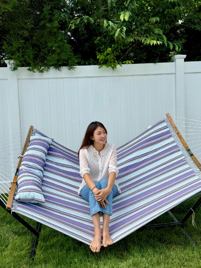 Lee Si-young, after confessing to her second pregnancy, healing next to her family, 7-year-old and cute living in the U.S