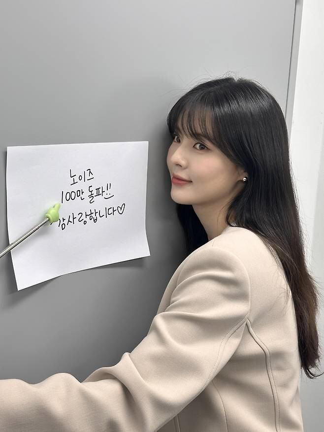  Lee Kwang-soo ♥ Lee Sun-bin's confident presence among Hollywood masterpieces...It's a great thing that we got over a million noise