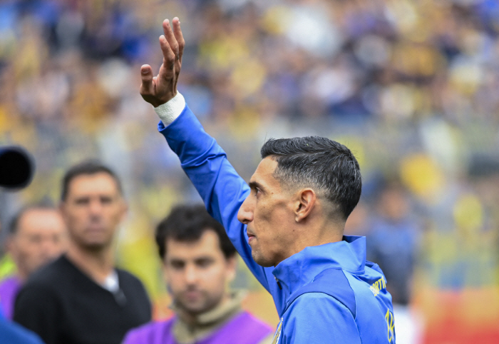 Tears welled up and he was injured in a murder tackle in his return to his home after 18 years...Di Maria, a crybaby legend who was stretchered after scoring a goal