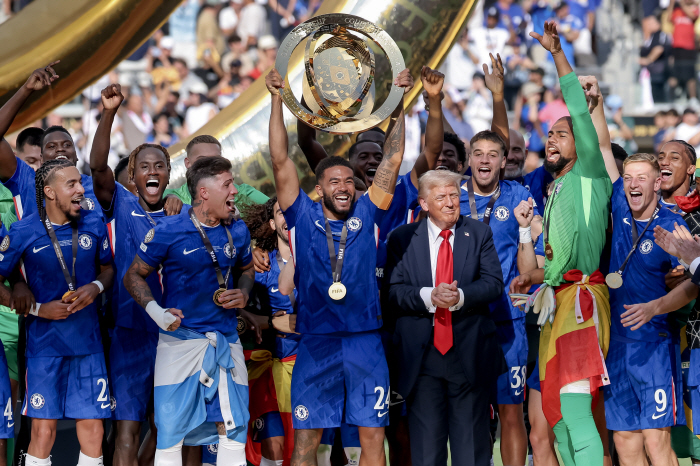 Don't talk to me! Son Heung-min is the starting player, but the UEFA Super Cup, a month away, reveals his first pick in Frank's official match...PSG sinking → Good news for Tottenham