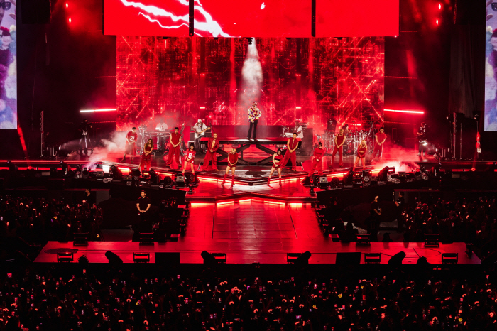 G-Dragon Draws 36,000 Fans in Taipei, Sells Out Concert and Exhibition