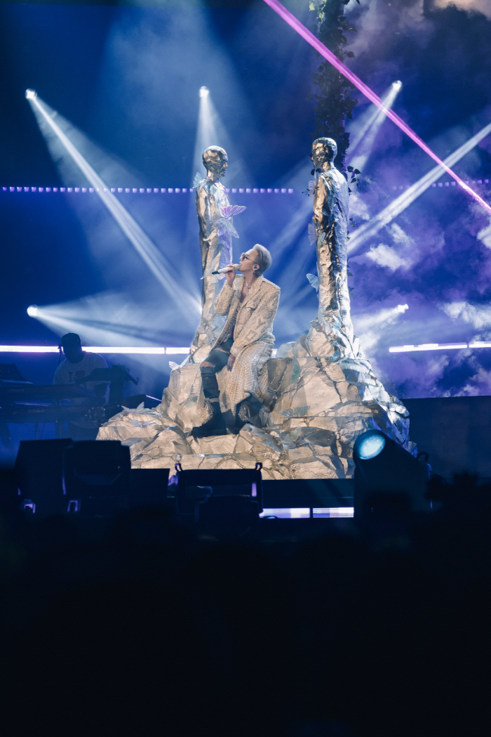 G-Dragon Draws 36,000 Fans in Taipei, Sells Out Concert and Exhibition