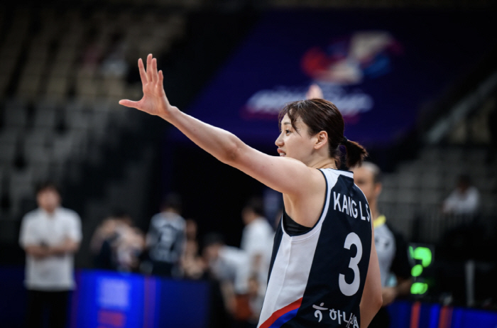 Kang Yi-seul injured out → Park Ji-soo's winning goal, women's basketball barely won New Zealand 7876 and clashed with China in the second round