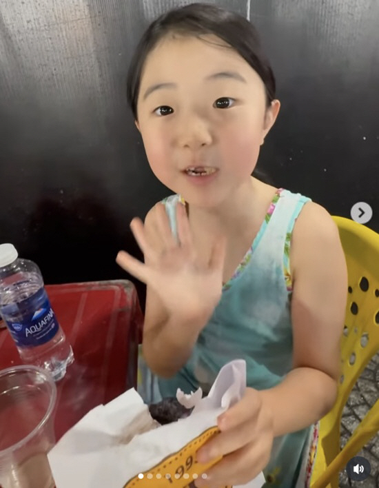 Lee Ji-hye's daughter Taeri, will you debut as a YouTuber at the age of 8..a marketing girl with a lot of talent