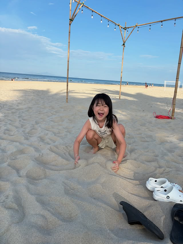 Lee Ji-hye's daughter Taeri, will you debut as a YouTuber at the age of 8..a marketing girl with a lot of talent