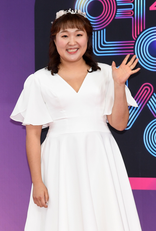 Lee Soo-ji is depressed and worried about psychiatric counseling after receiving KRW 400 million of fraud (Radio Show)