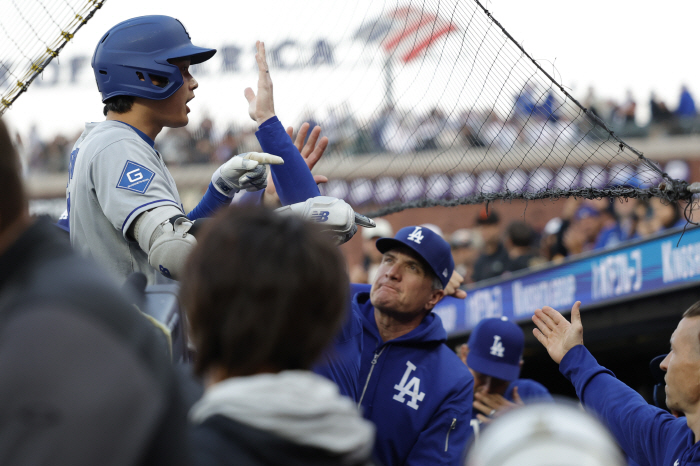 Ohtani, the counterattack of the second-place group, is being pursued, and five people are the first in the history of 30 home runs in the first half, and 50 home runs?