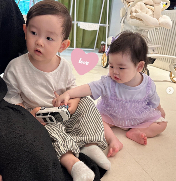 Park Soo-hong's daughter, Jae-yi, has met her future husband ♥ Awesome brother, thank you