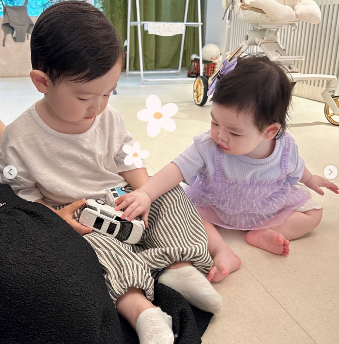 Park Soo-hong's daughter, Jae-yi, has met her future husband ♥ Awesome brother, thank you
