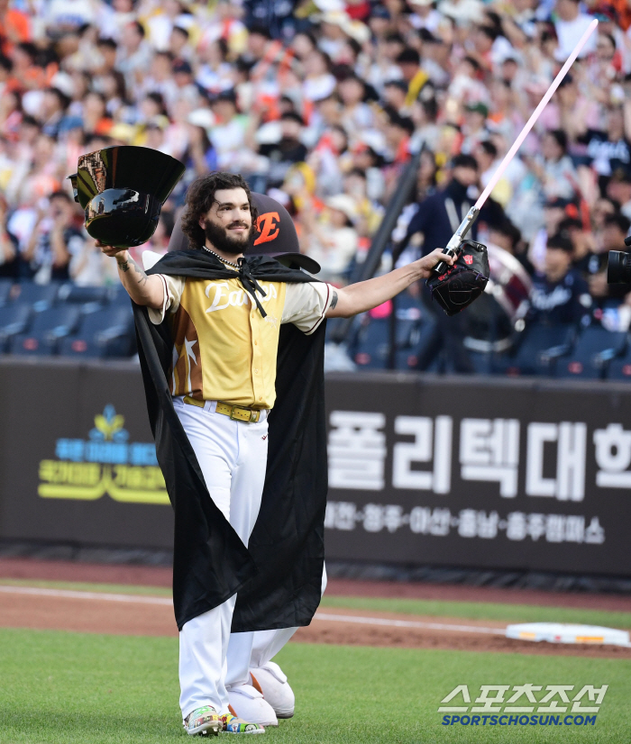 Respect for Living Legend in the All-Star Game...He's more than good. He's the best foreigner